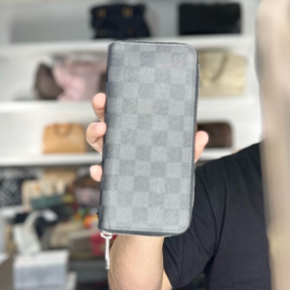 LV BLACK DAMIER GRAPHITE WALLET